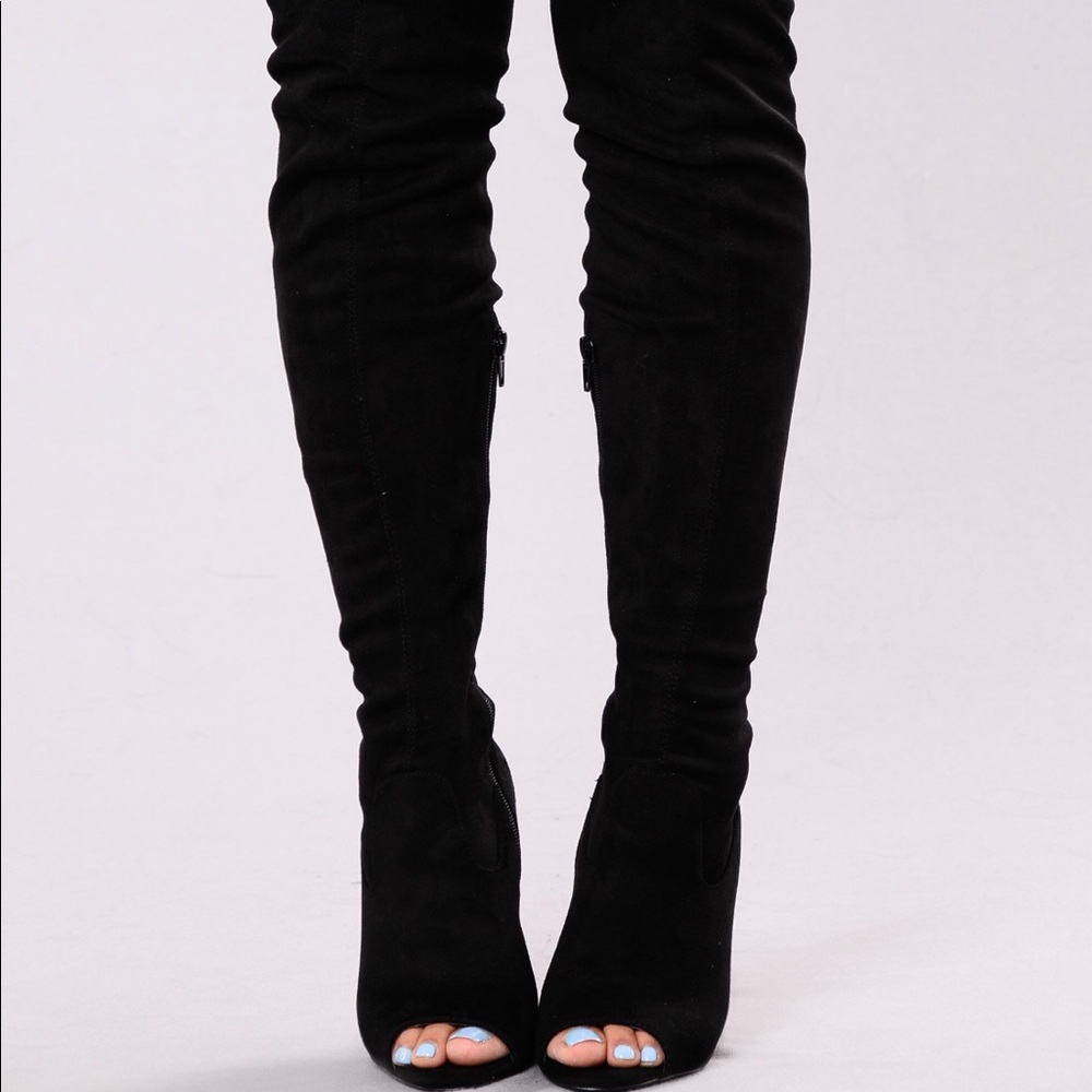 **Brand New**thigh high over knee boots